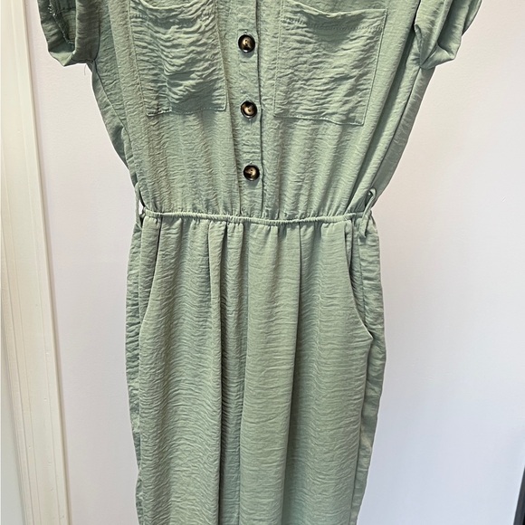 Monteau Pants - Monteau Green Flowy Jumpsuit with Collared Neckline